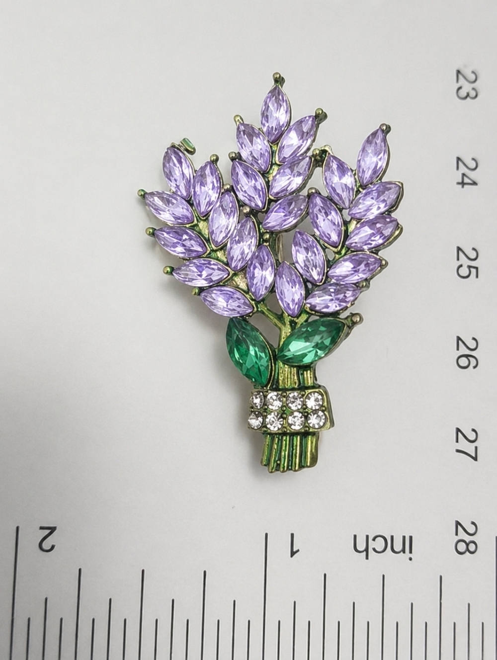 Lavender Brooch FULL Of Simulated Amethyst blossoms - Picture 3 of 3